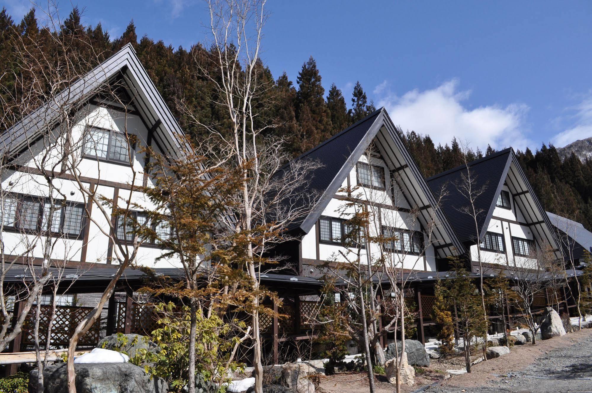 Hotel Hida Tsuzuri Oboro à Takayama  Extérieur photo